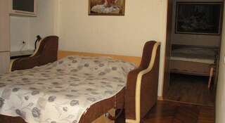 Гостиница Guest House Natali Алупка Стандартный семейный номер-5